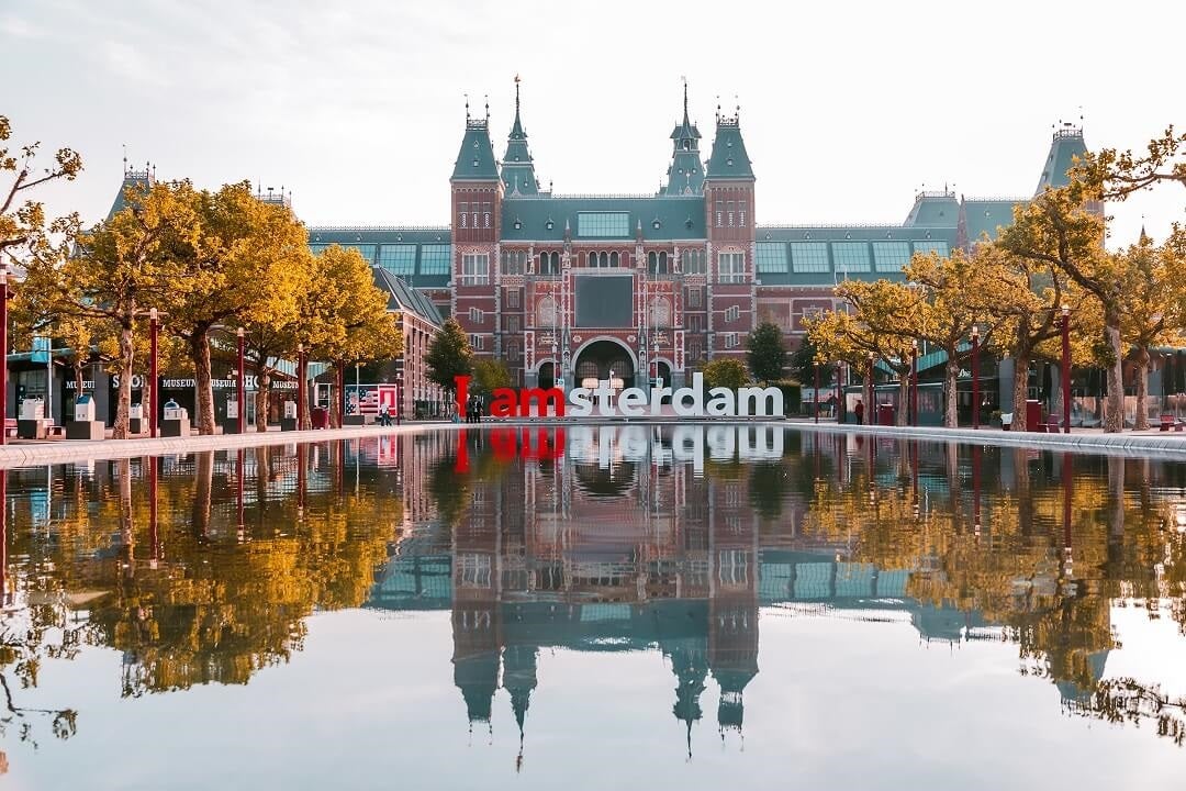 The 'iamsterdam' letters