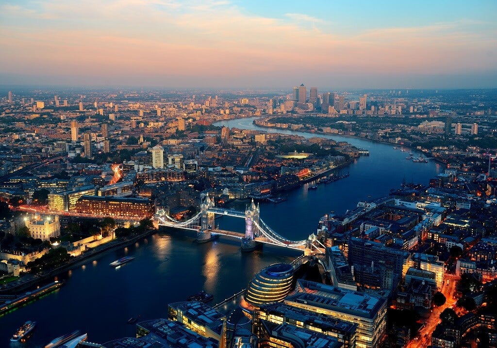 a view of London Thames river