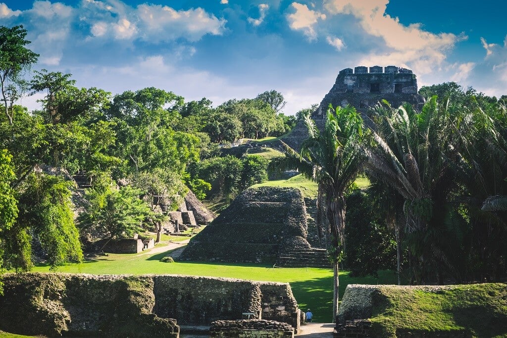 Picture of towering Mayan ruins in Belize